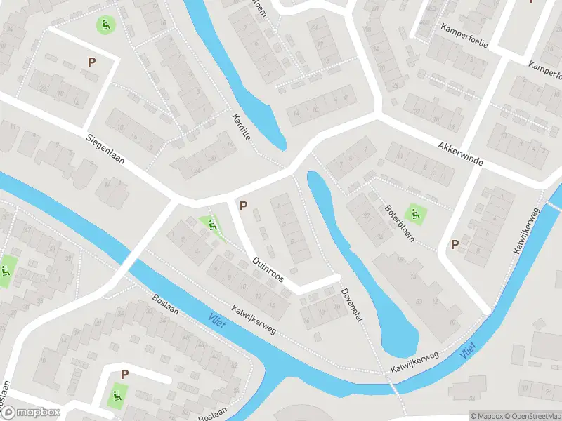 Ambulance met grote spoed naar de Dovenetel in Rijnsburg