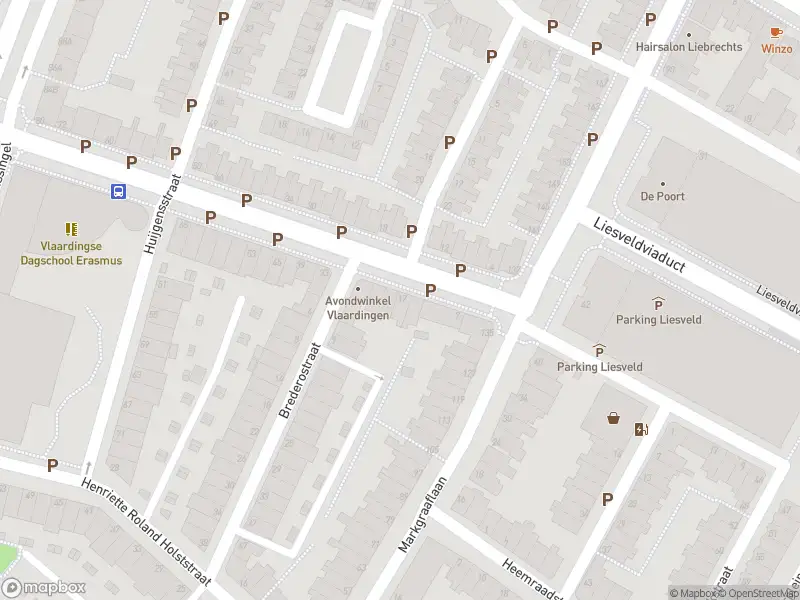 Ambulance met grote spoed naar de Vondelstraat in Vlaardingen