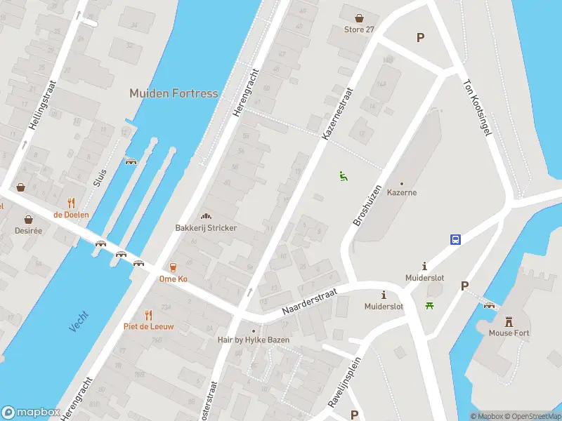 Brandweer met grote spoed naar de Kazernestraat in Muiden vanwege voertuigbrand