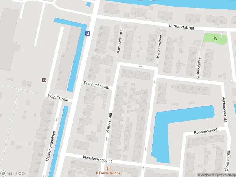 Ambulance met gepaste spoed naar de Buffelstraat in Rotterdam