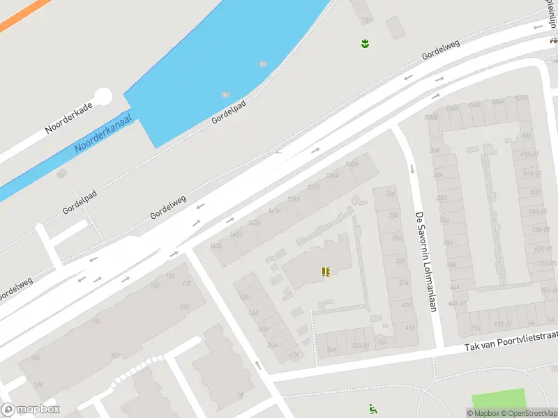 Ambulance met grote spoed naar de Gordelweg in Rotterdam