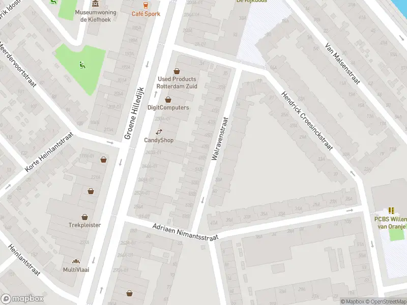 Ambulance met grote spoed naar de Walravenstraat in Rotterdam