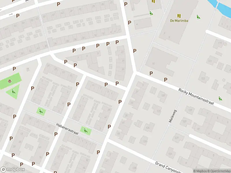 Ambulance met grote spoed naar de Tangostraat in Purmerend