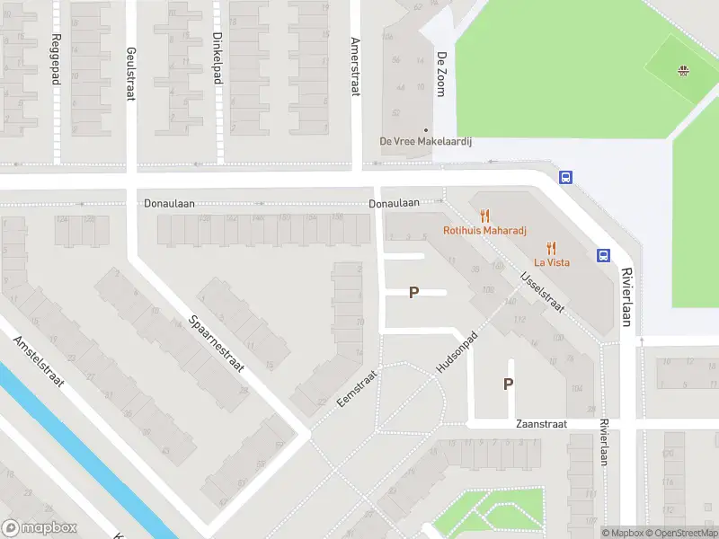 Ambulance met gepaste spoed naar de Eemstraat in Spijkenisse