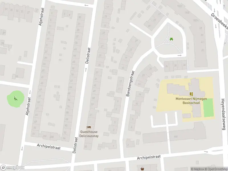 Brandweer met gepaste spoed naar de Archipelstraat in Nijmegen