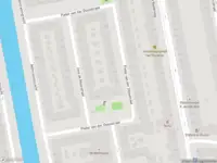 Ambulance met grote spoed naar de Cornelis Dirkszstraat in Amsterdam