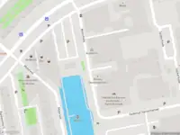 Ambulance met grote spoed naar de Motorkade in Amsterdam