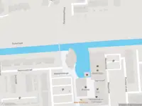 Ambulance met grote spoed naar de Neptunusstraat in Spijkenisse