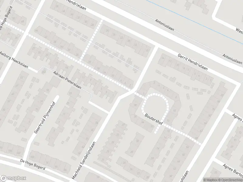 Ambulance met gepaste spoed naar de Adriaan Pieterslaan in Hendrik-Ido-Ambacht