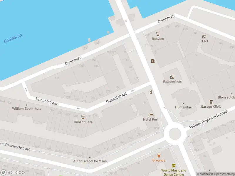 Ambulance met gepaste spoed naar de Dunantstraat in Rotterdam