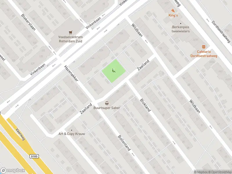 Ambulance met grote spoed naar de Zaailand in Rotterdam