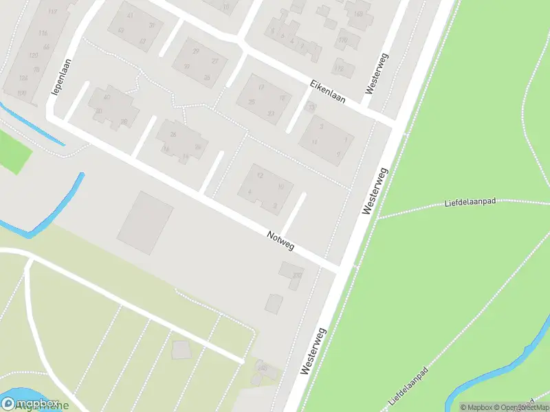 Ambulance met grote spoed naar de Notweg in Alkmaar