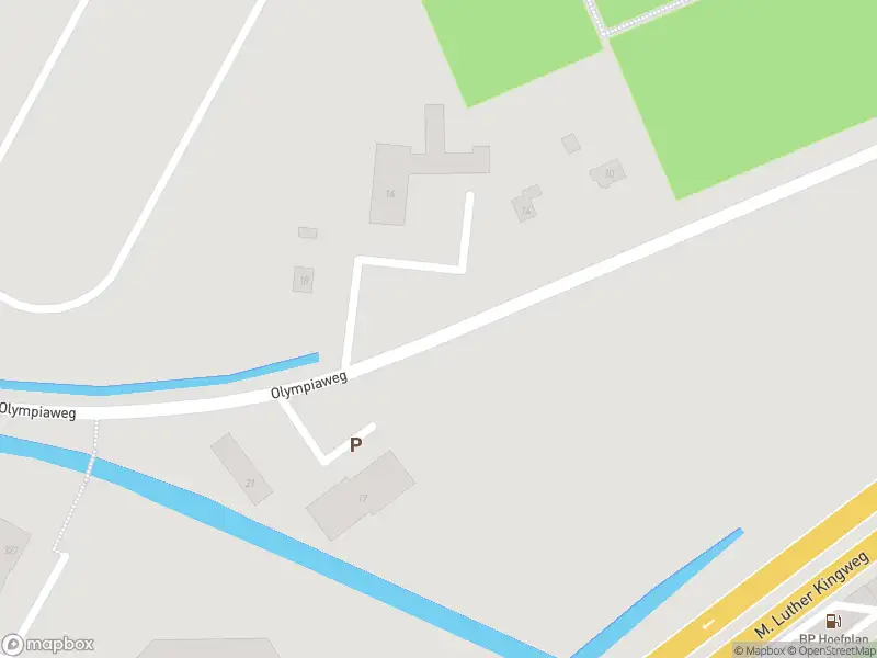 Ambulance met grote spoed naar de Olympiaweg in Alkmaar