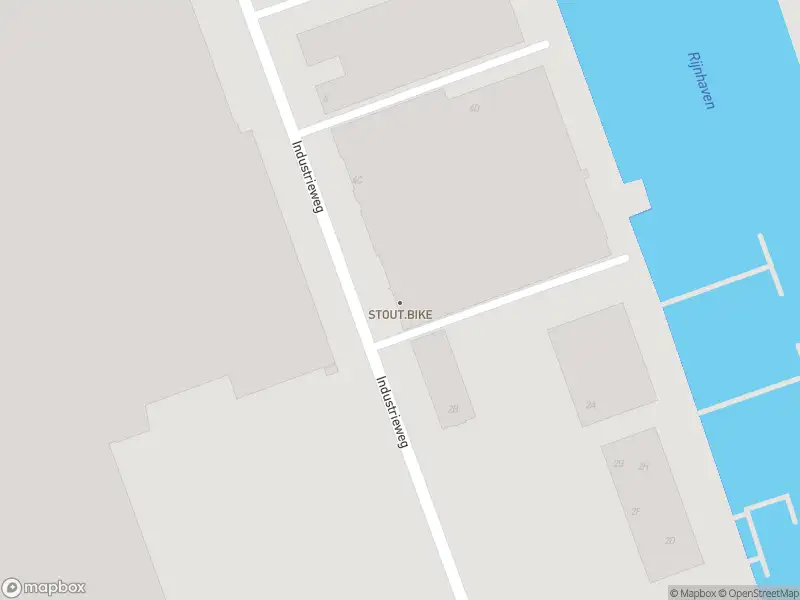 Ambulance met gepaste spoed naar de Industrieweg in Alphen aan den Rijn