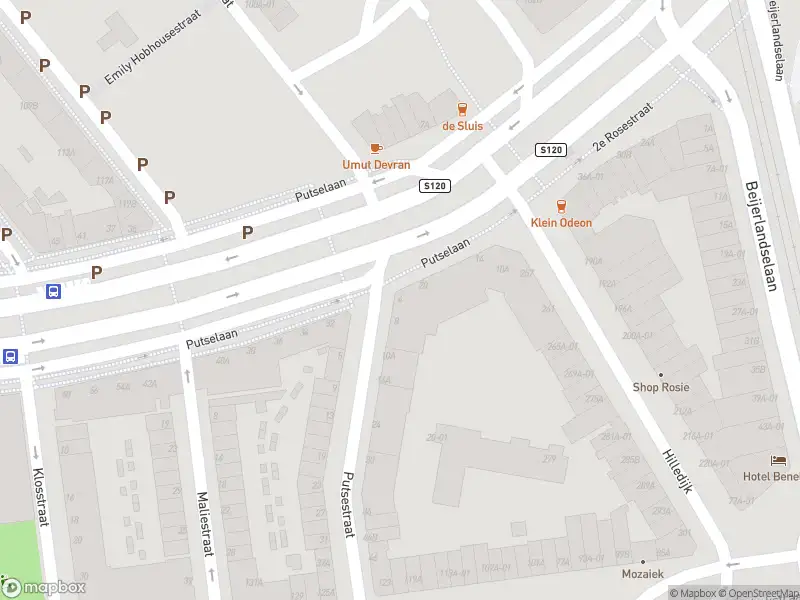 Ambulance met grote spoed naar de Putsestraat in Rotterdam