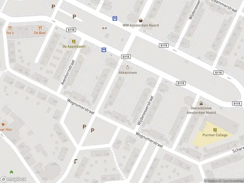 Ambulance met grote spoed naar de Wijdenesserstraat in Amsterdam