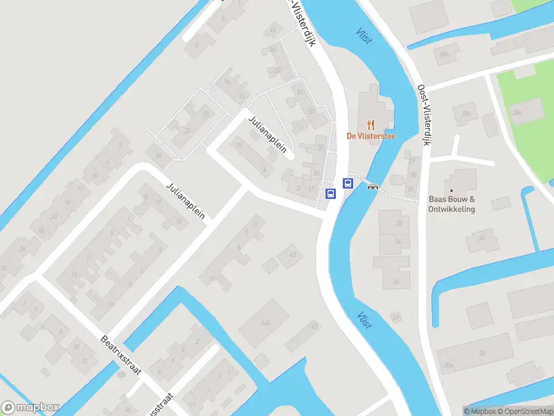 Ambulance met grote spoed naar de Julianaplein in Vlist