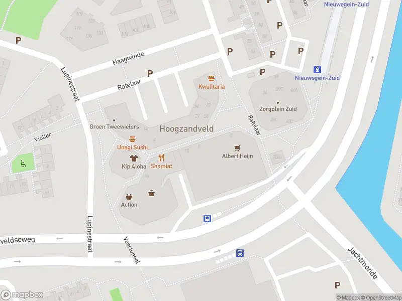 Politie naar de Winkelcentrum Hoogzandveld in Nieuwegein vanwege aanrijding met letsel