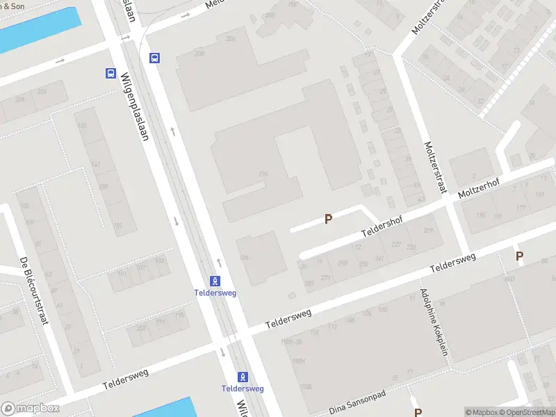 Ambulance met gepaste spoed naar de Wilgenplaslaan in Rotterdam