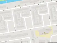 Ambulance en brandweer met grote spoed naar de Schiestraat in Purmerend vanwege middelgrote brand