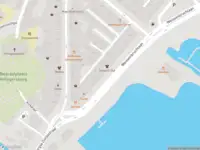 Ambulance met grote spoed naar de Weissenbruchlaan in Rotterdam