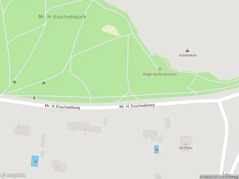 Ambulance met gepaste spoed naar de Kleverlaan in Bloemendaal