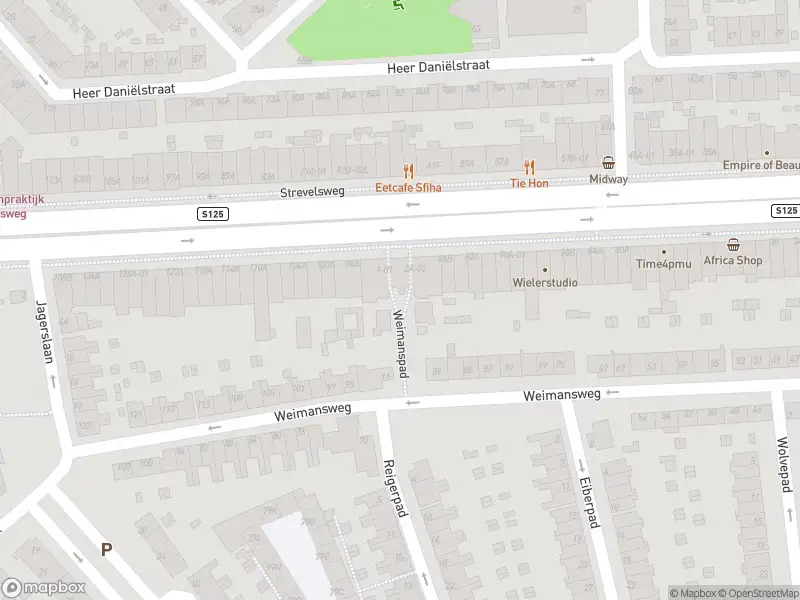 Ambulance met gepaste spoed naar de Weimanspad in Rotterdam