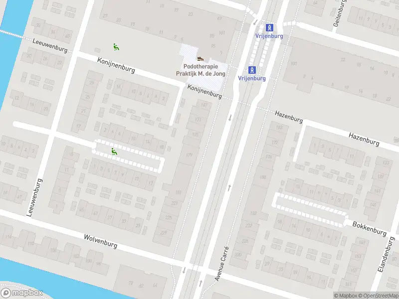 Brandweer met gepaste spoed naar de Vossenburg in Barendrecht