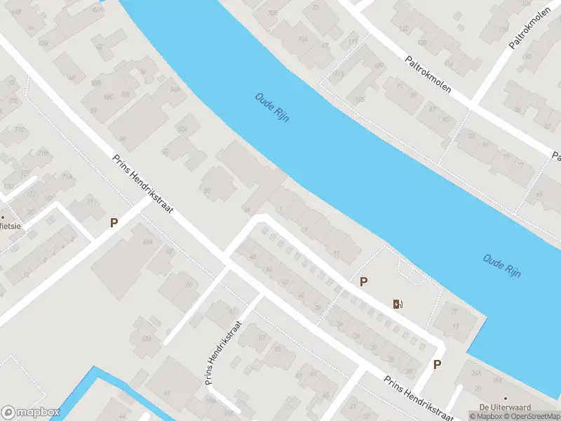 Ambulance met grote spoed naar de Vredebest in Alphen aan den Rijn