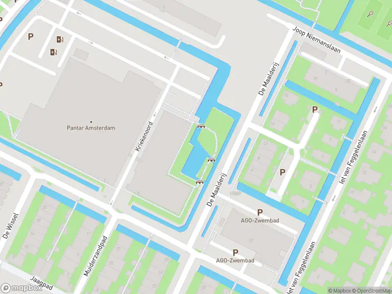 Ambulance met grote spoed naar de Kriekenoord in Diemen