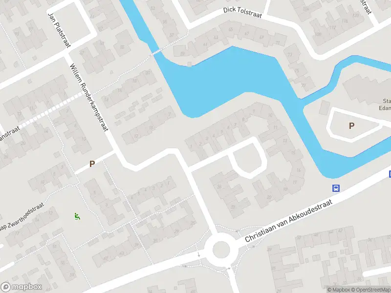 Traumahelikopter met grote spoed naar de Anton Deenplein in Volendam