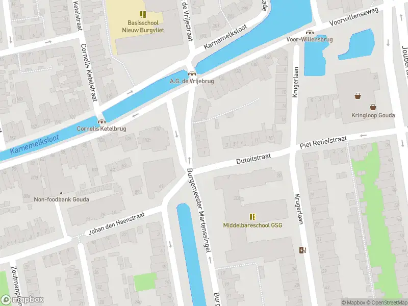 Ambulance met gepaste spoed naar de Dutoitstraat in Gouda