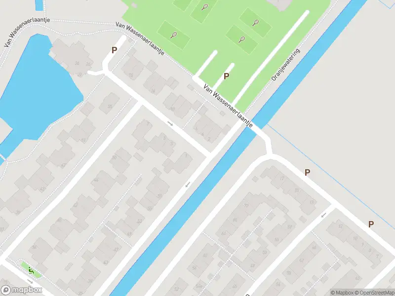 Ambulance met grote spoed naar de Burgemeester Verver-Aartsenlaan in Voorschoten