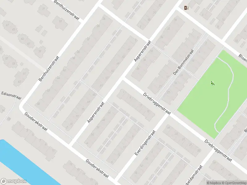 Ambulance met grote spoed naar de Driebruggenstraat in Zoetermeer