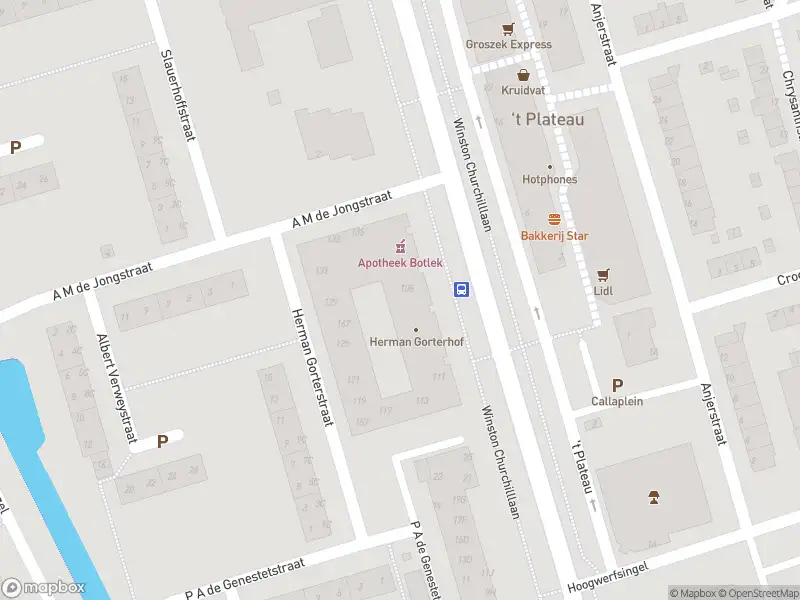 Ambulance met grote spoed naar de Winston Churchilllaan in Spijkenisse