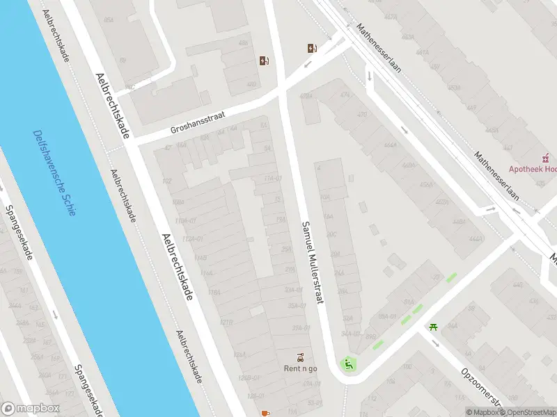 Ambulance met gepaste spoed naar de Samuel Mullerstraat in Rotterdam