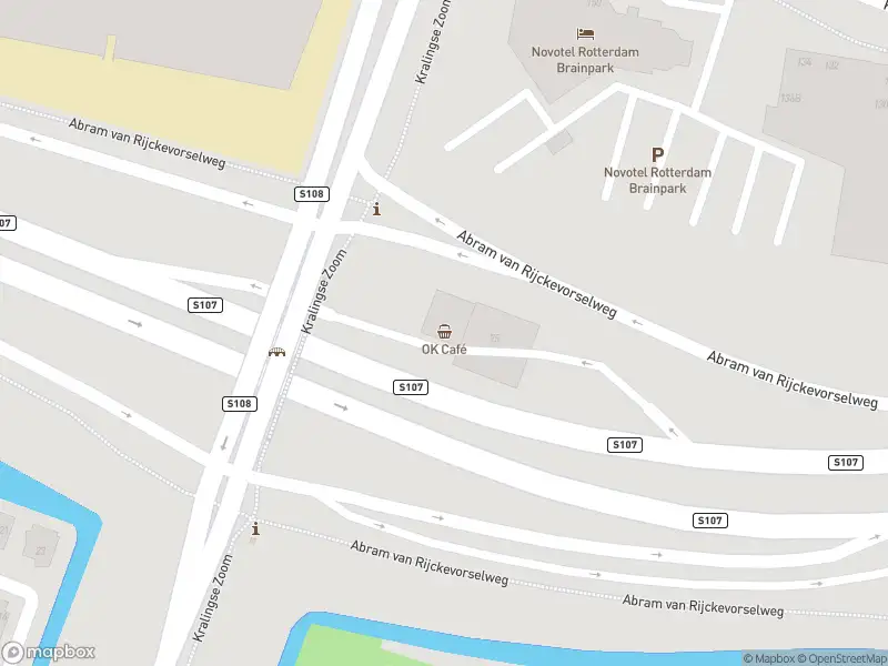 Politie naar de Abram van Rijckevorselweg in Rotterdam vanwege ongeval met letsel