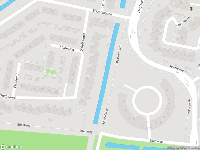 Brandweer met gepaste spoed naar de Kasteeldreef in Oosterhout vanwege een buitenbrand