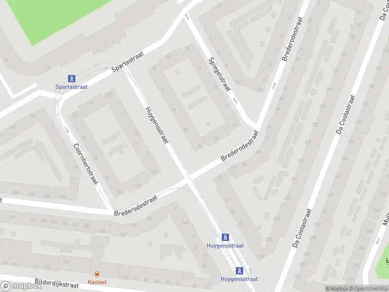 Ambulance met grote spoed naar de Huygensstraat in Rotterdam