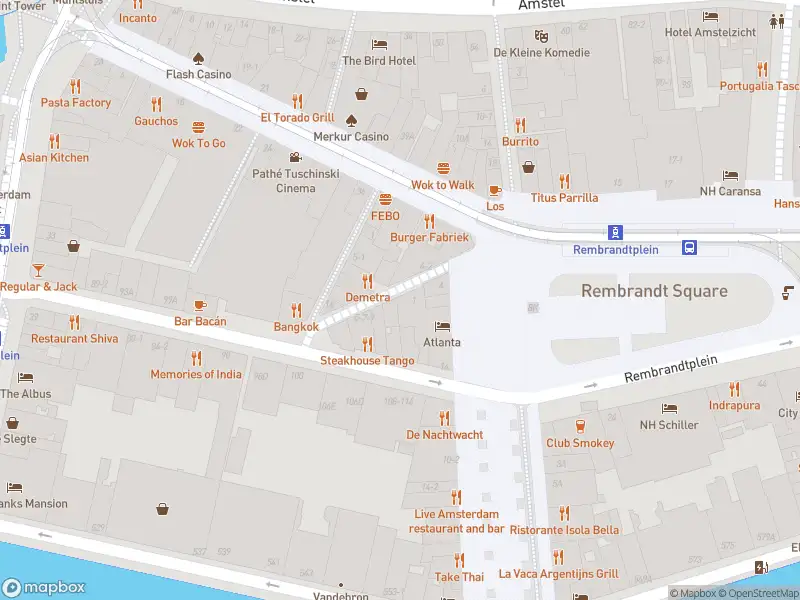 Ambulance met gepaste spoed naar de Korte Reguliersdwarsstraat in Amsterdam