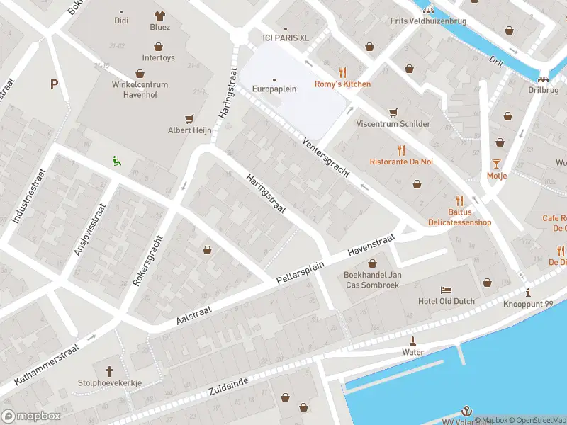 Ambulance met gepaste spoed naar de Haringstraat in Volendam