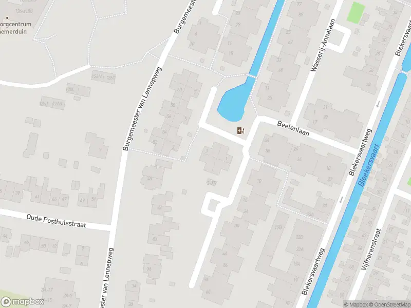 Ambulance met grote spoed naar de Van der Weidenlaan in Heemstede