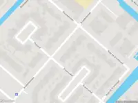 Brandweer met grote spoed naar de Hugo de Grootsingel in Huizen vanwege voertuigbrand