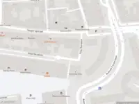 Politie naar de Hoogbrugstraat in Maastricht vanwege aanrijding met letsel