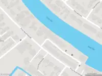 Ambulance met grote spoed naar de Vredebest in Alphen aan den Rijn