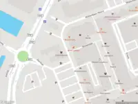 Ambulance met grote spoed naar de Middenbaan-Noord in Hoogvliet Rotterdam