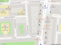 Ambulance met gepaste spoed naar de Gerrit van der Veenstraat in Amsterdam