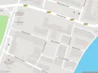 Ambulance met grote spoed naar de Bellevuelaan in Haarlem