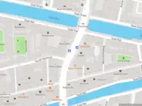 Ambulance met gepaste spoed naar de Pelikaanstraat in Leiden