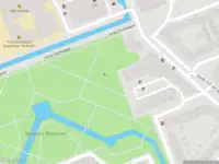 Ambulance met grote spoed naar de Burgemeester van der Veldestraat in 's-Gravenhage